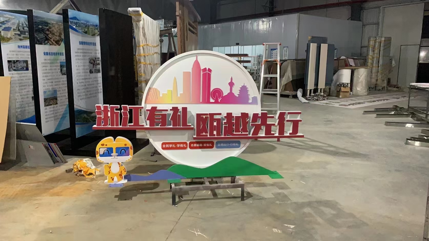 商业街景观小品雕塑实力雄厚专注质量